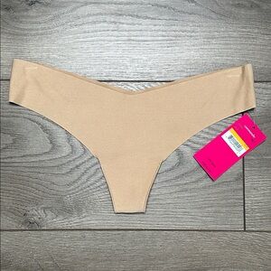 Commando‎ Classic Thong Panty Beige Size S/M